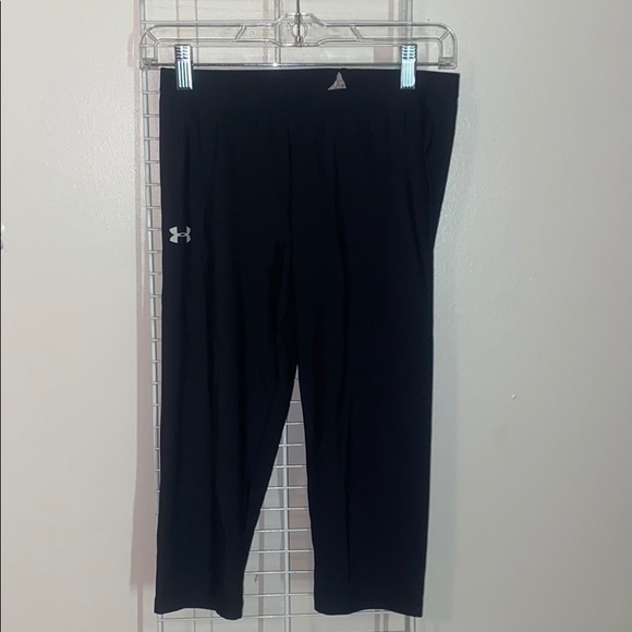 black capris - Picture 3 of 4